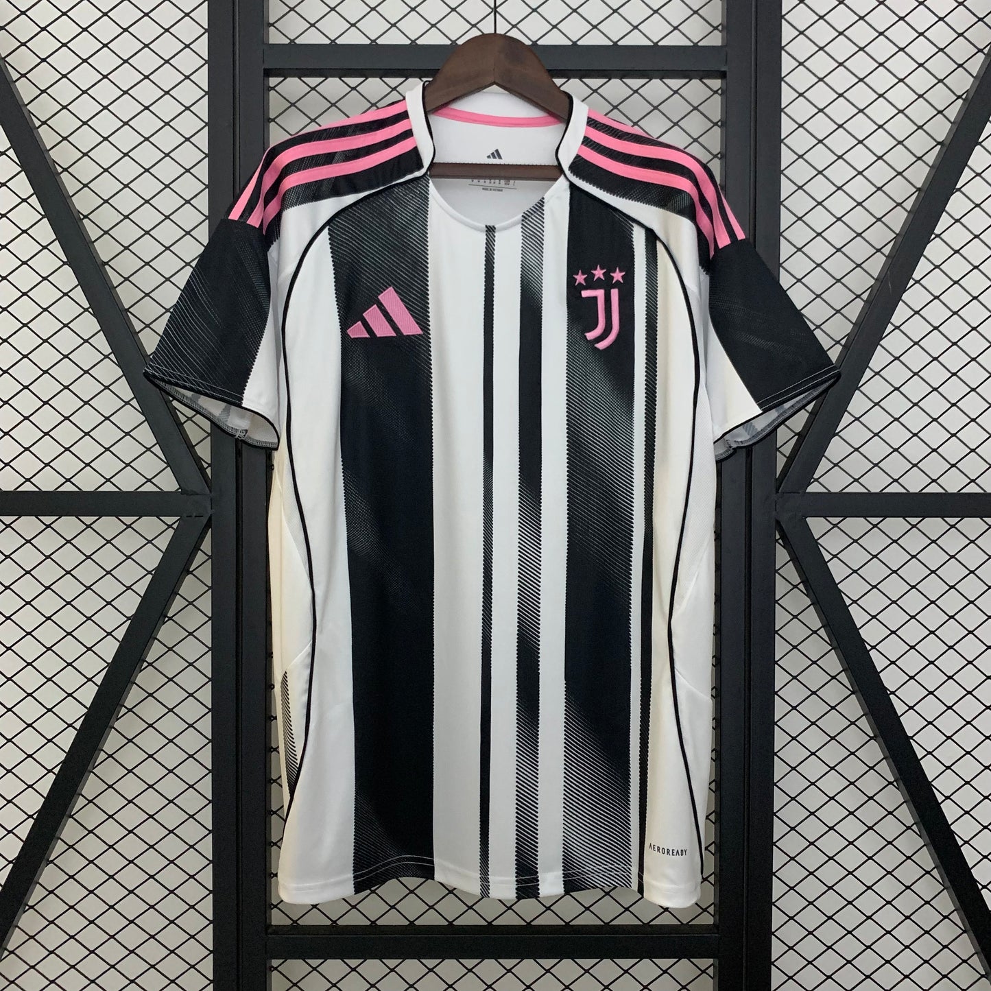 1ª JUVENTUS VERSIÓN FAN 25/26
