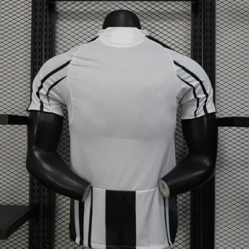 1ª JUVENTUS VERSIÓN JUGADOR 25/26